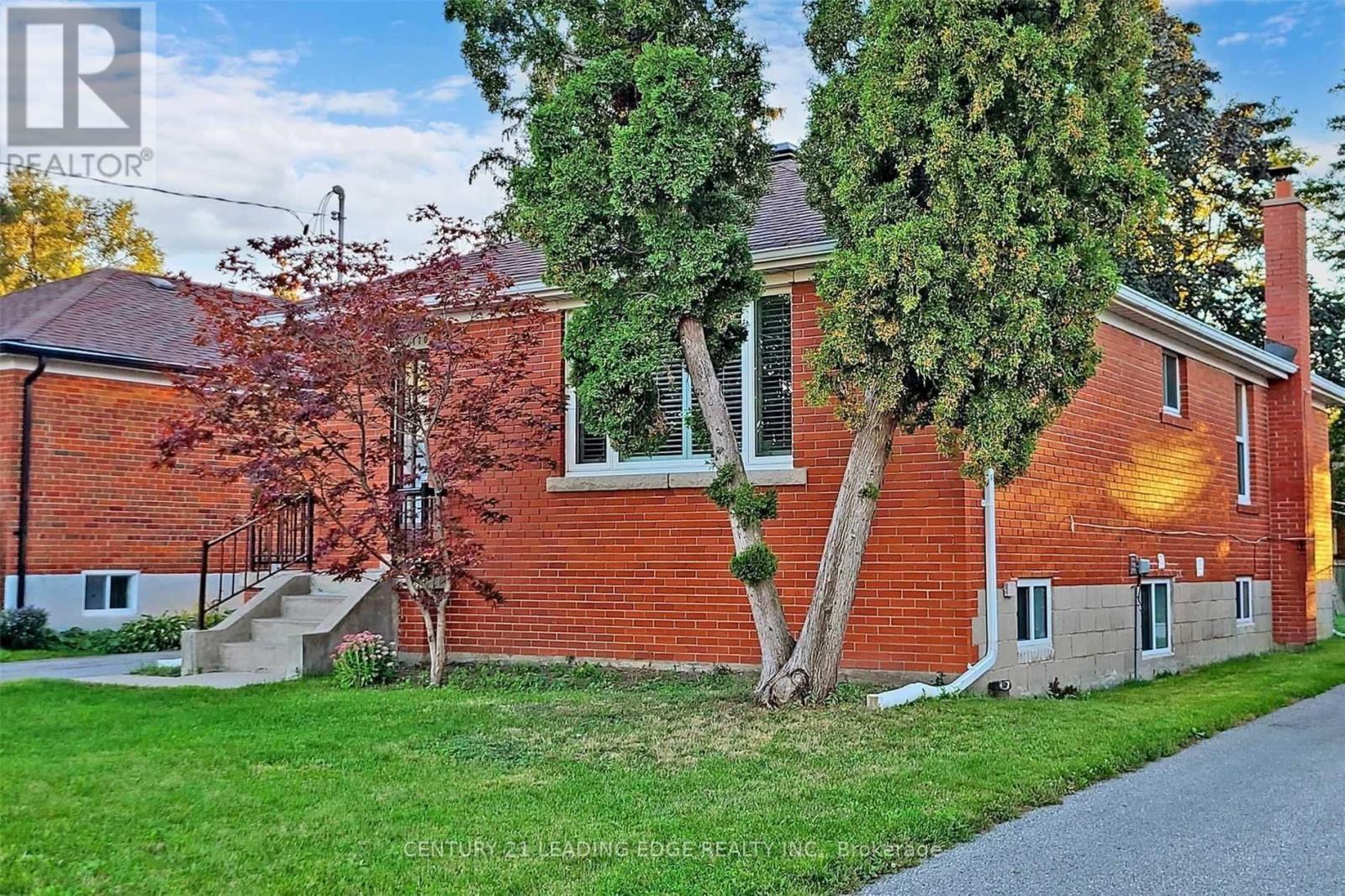 Main - 170 Ellington Drive, Toronto, Ontario  M1R 3Y3 - Photo 2 - E13759710