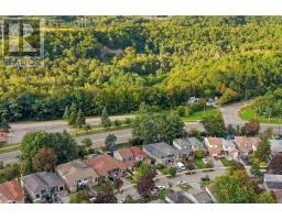 76 LIONHEAD TRAIL, Toronto, Ontario