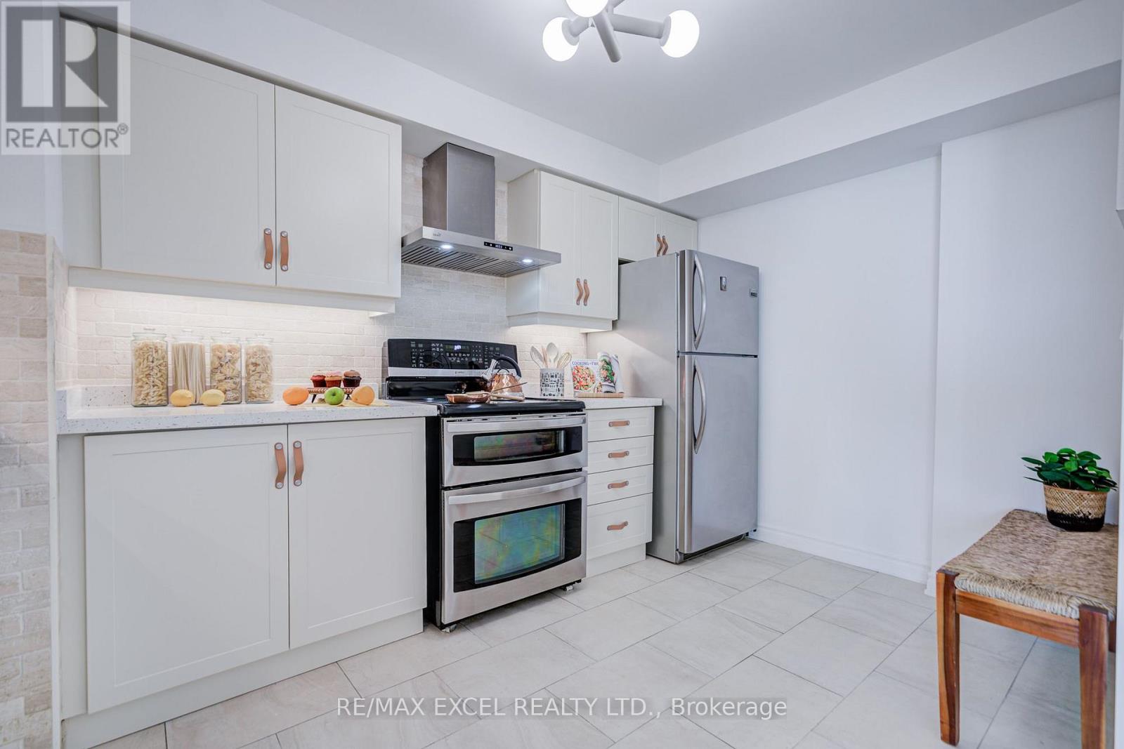 1706 - 8 Lee Centre Drive, Toronto, Ontario  M1H 3H8 - Photo 14 - E13775814