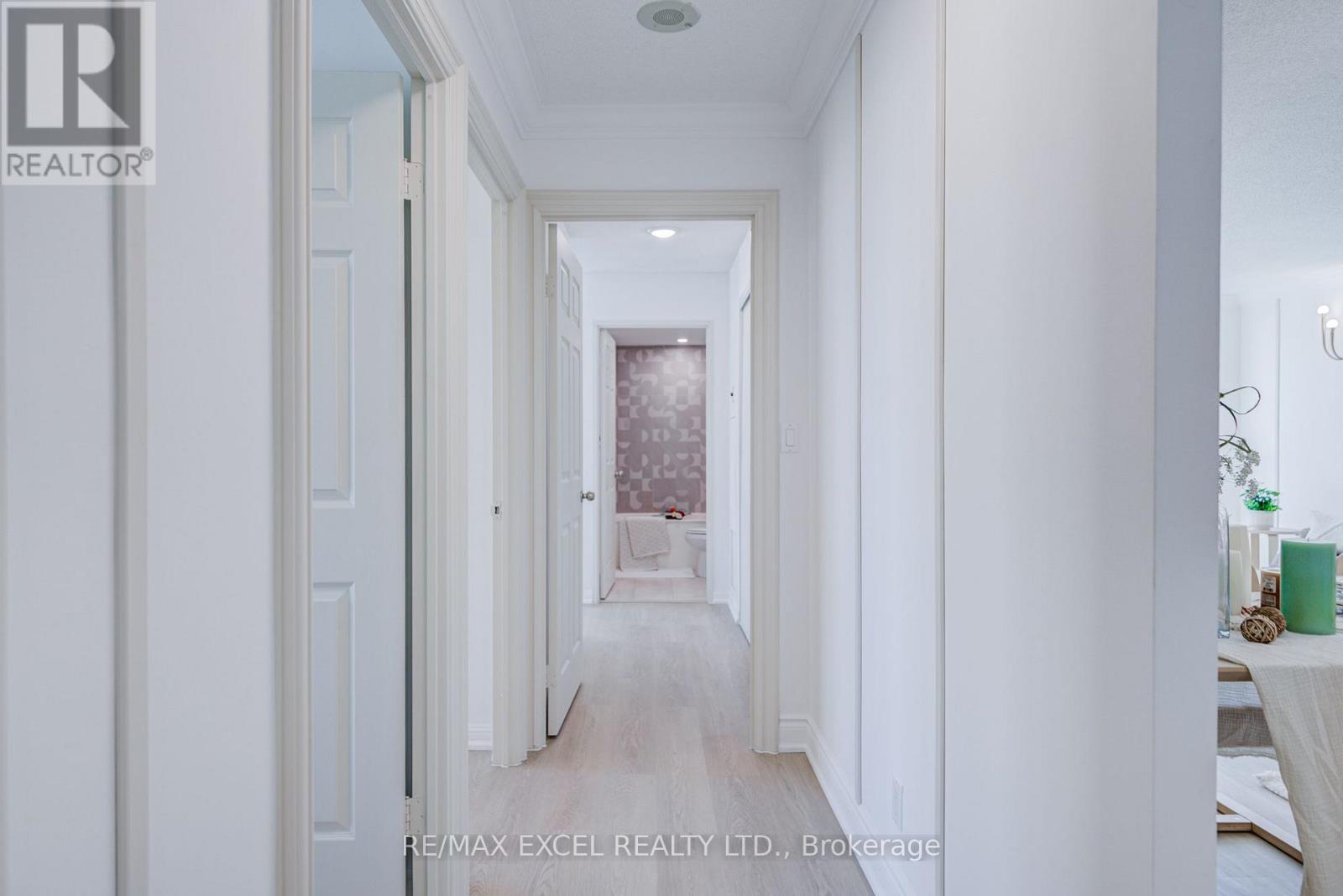1706 - 8 Lee Centre Drive, Toronto, Ontario  M1H 3H8 - Photo 18 - E13775814