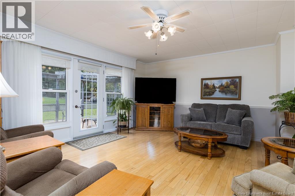 247 Main Street, Plaster Rock, New Brunswick  E7G 2G4 - Photo 11 - NB147485