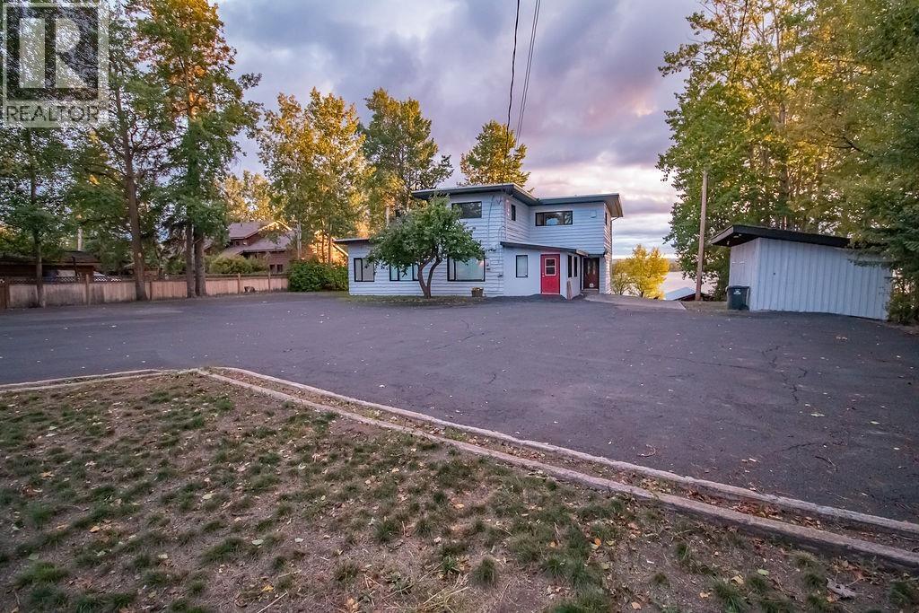 511 Stuart Drive, Fort St. James, British Columbia  V0J 1P0 - Photo 2 - C8081937