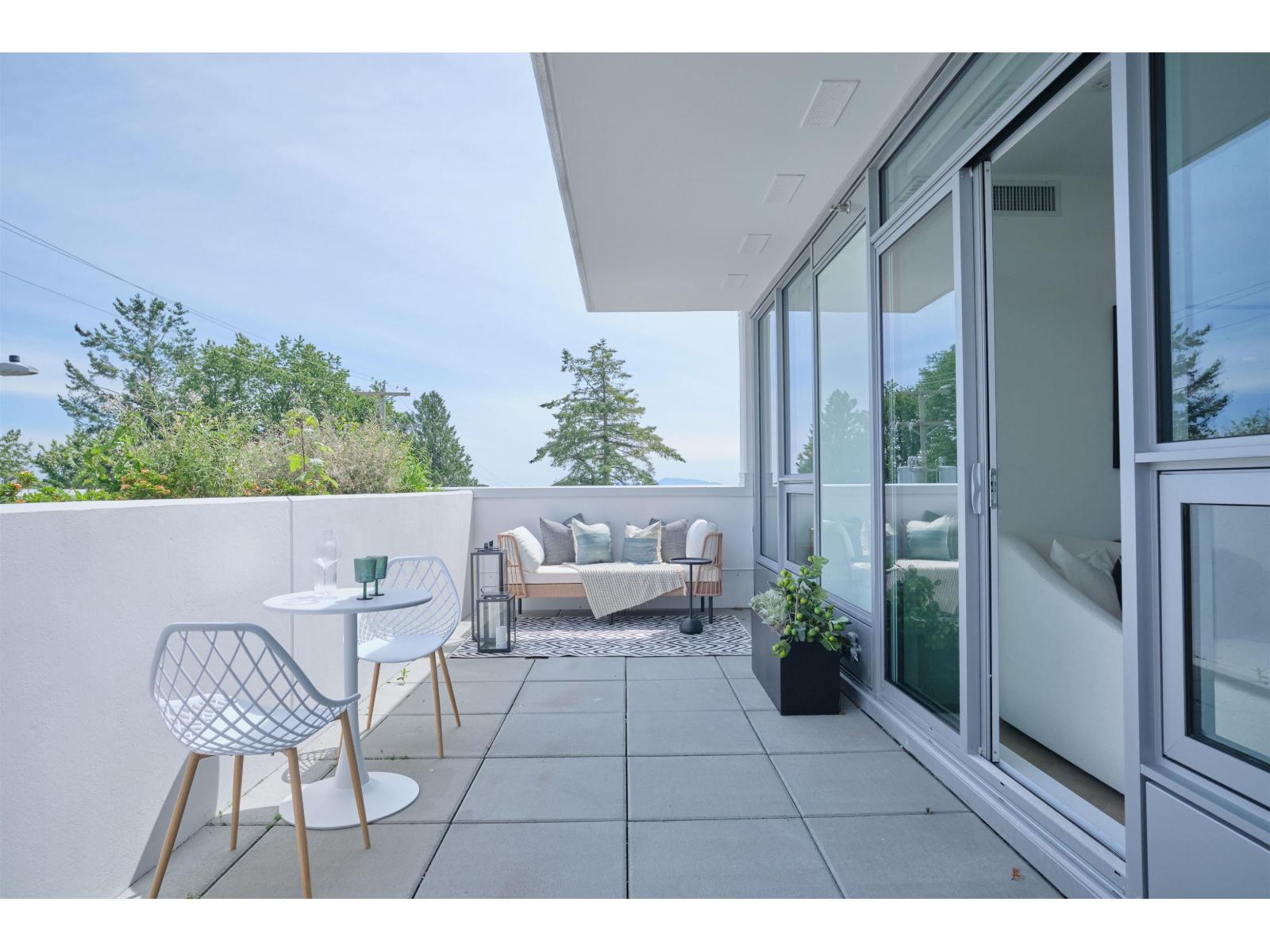 208 1342 Johnston Road, White Rock, British Columbia  V4B 0C7 - Photo 5 - R3164559