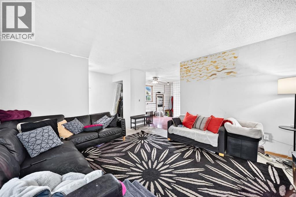 33 Aberdare Way NE, Calgary, Alberta  T2A 6T6 - Photo 14 - A2344844
