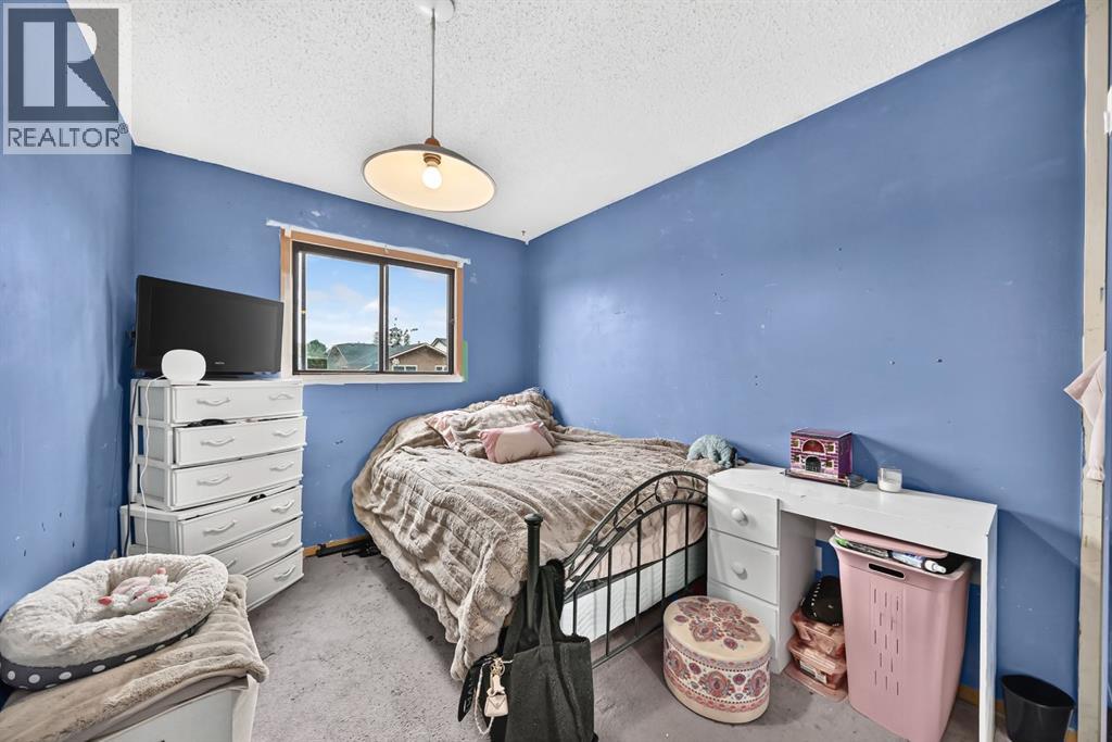 33 Aberdare Way NE, Calgary, Alberta  T2A 6T6 - Photo 17 - A2344844