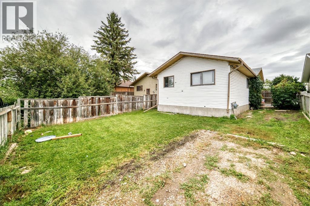 33 Aberdare Way NE, Calgary, Alberta  T2A 6T6 - Photo 26 - A2344844