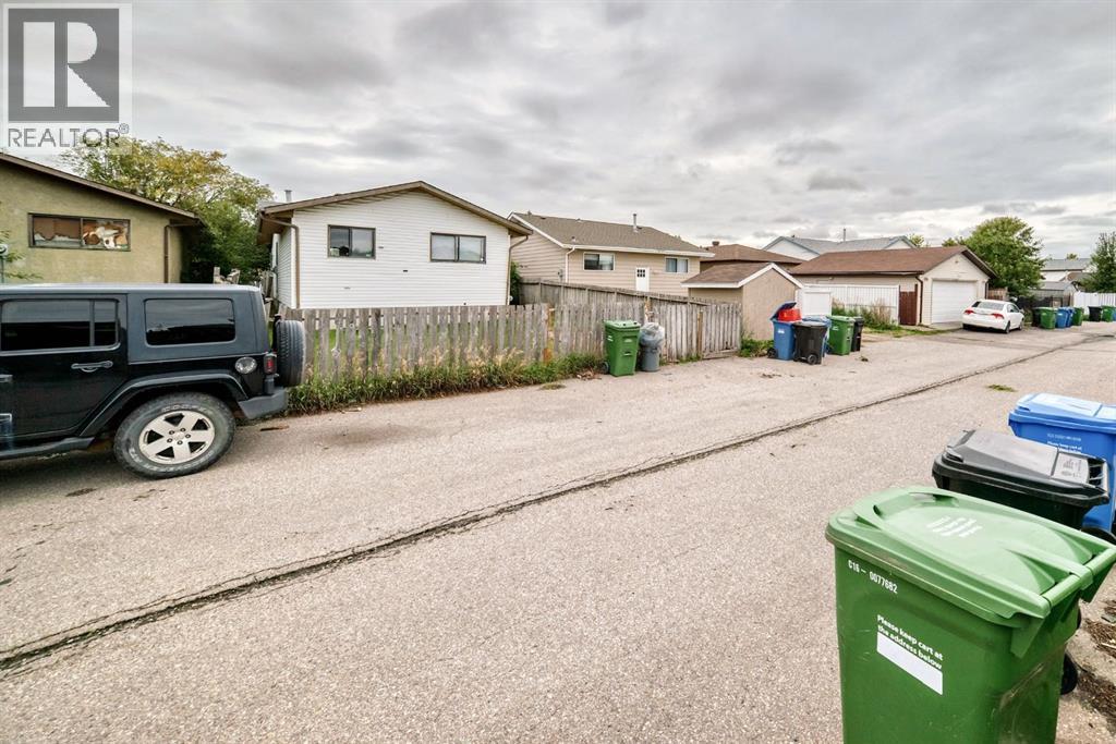 33 Aberdare Way NE, Calgary, Alberta  T2A 6T6 - Photo 29 - A2344844