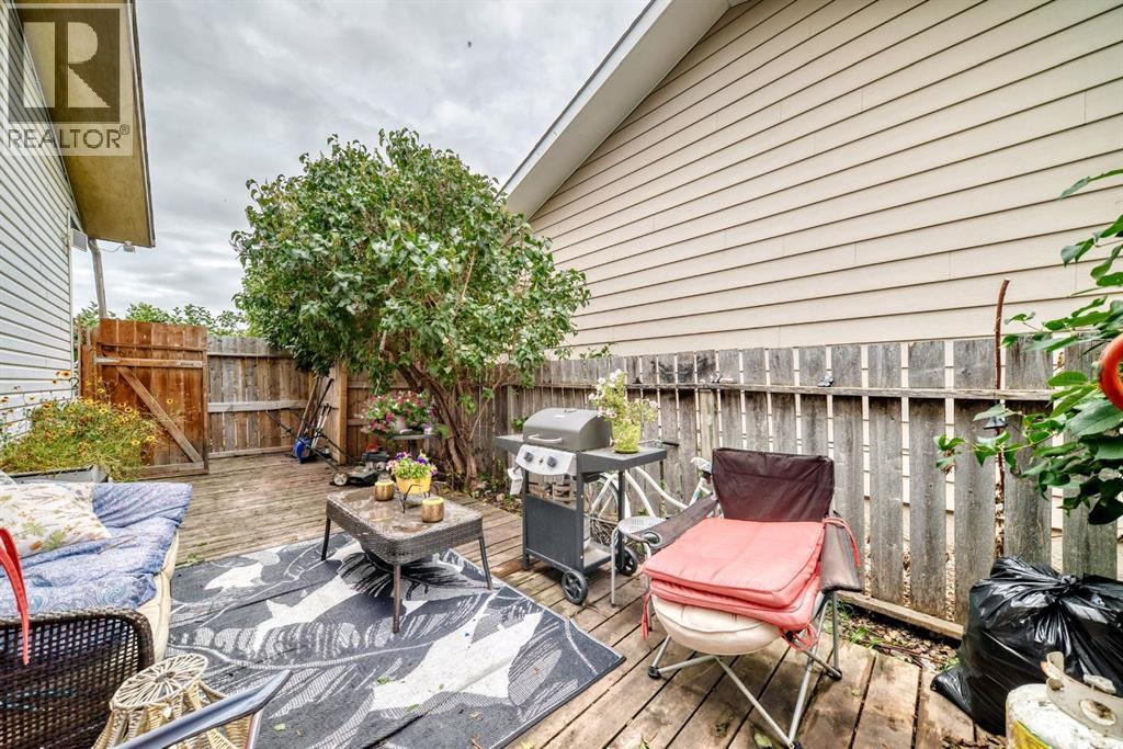 33 Aberdare Way NE, Calgary, Alberta  T2A 6T6 - Photo 8 - A2344844