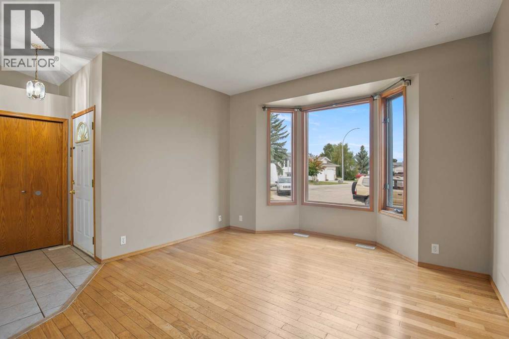 65 Sunrise Close, Blackfalds, Alberta  T0M 0J0 - Photo 5 - A2342423