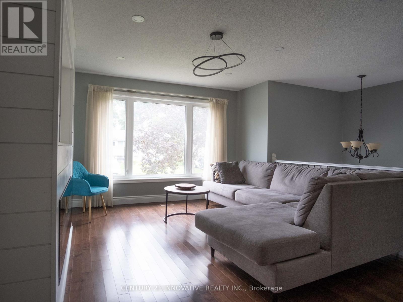 7 Pridham Crescent, Essa (Angus), Ontario  L0M 1B2 - Photo 5 - N13777014