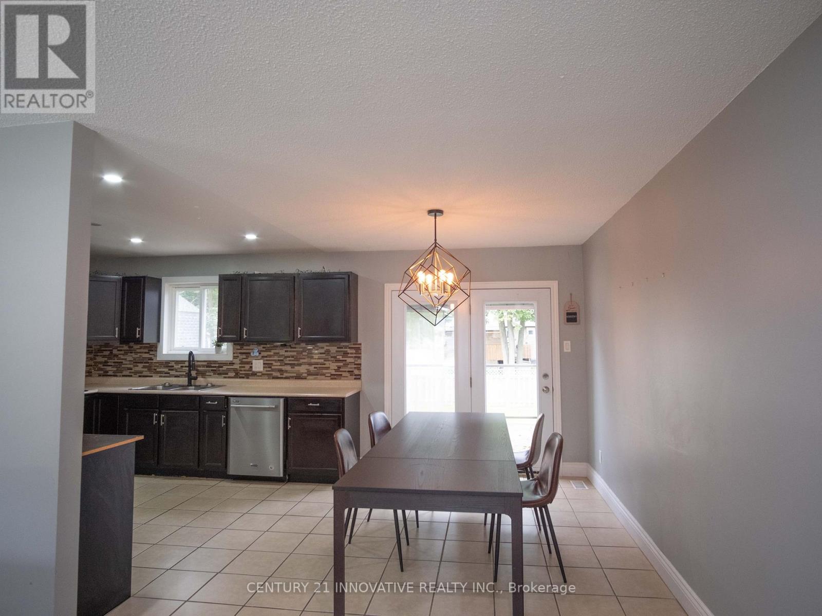 7 Pridham Crescent, Essa (Angus), Ontario  L0M 1B2 - Photo 6 - N13777014