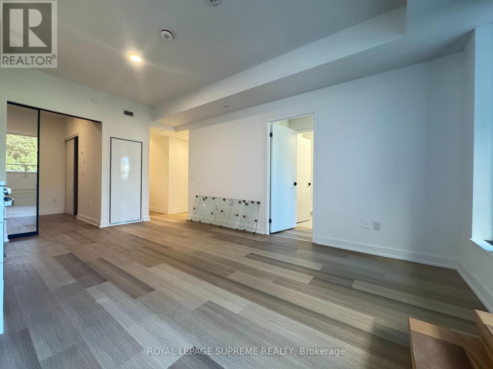309 - 1 Vine Avenue, Toronto, Ontario  M6P 0C8 - Photo 3 - W13777016