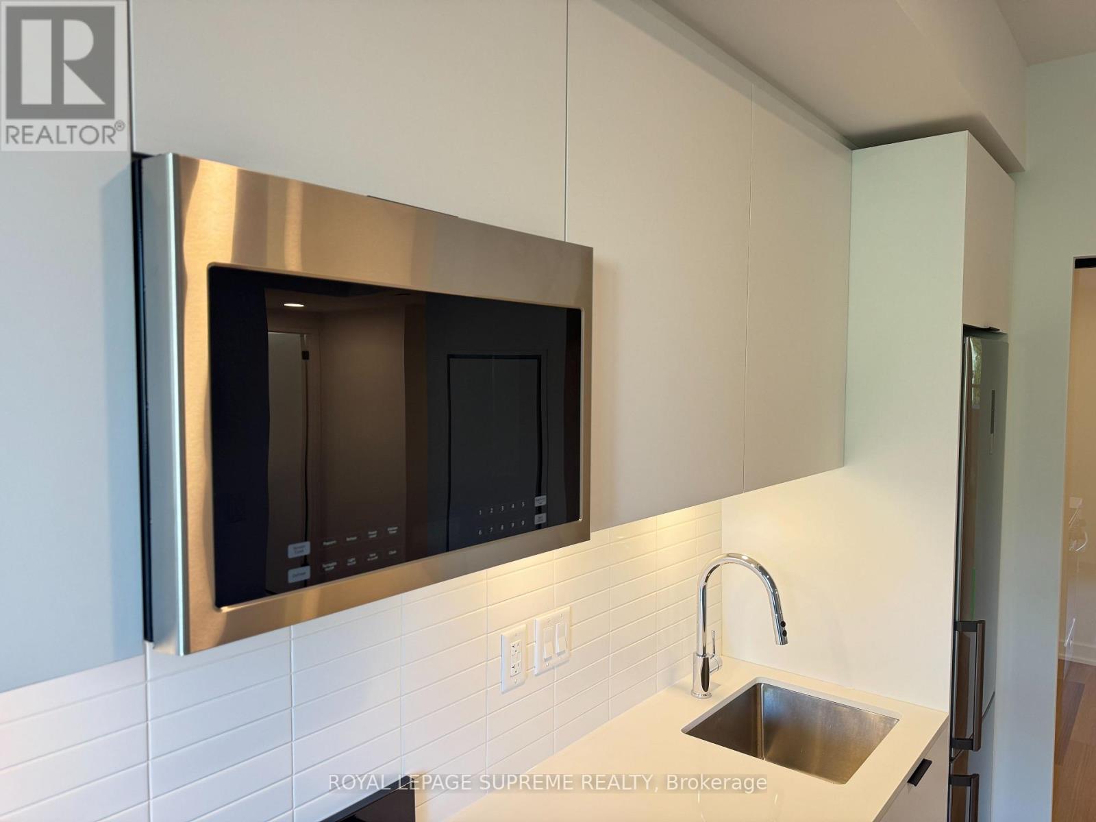 309 - 1 Vine Avenue, Toronto, Ontario  M6P 0C8 - Photo 7 - W13777016