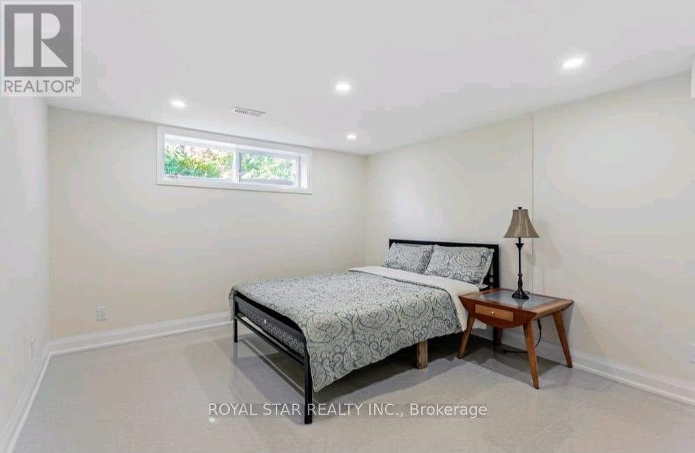 29 Westwood Lane, Richmond Hill, Ontario  L4C 6X4 - Photo 19 - N13768960