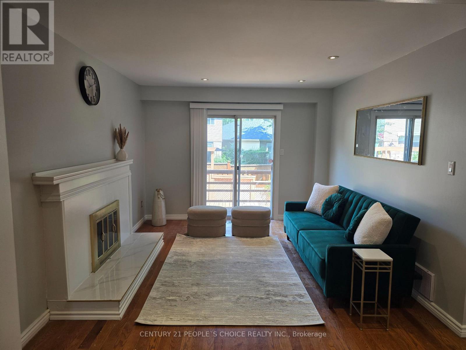 6063 Farmstead Lane, Mississauga, Ontario  L5N 2Y9 - Photo 4 - W13774628