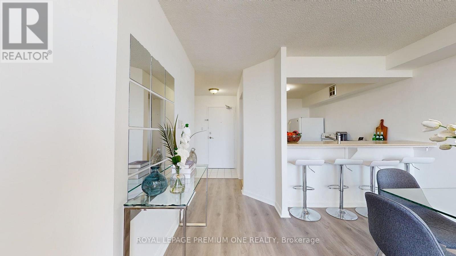 2102 - 234 Albion Road, Toronto, Ontario  M9W 6A5 - Photo 6 - W13776592