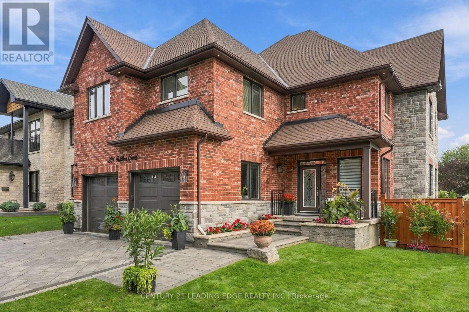 301 FIDDLERS COURT, Pickering, Ontario