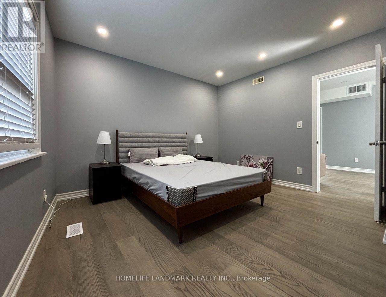 Unit 1 - 3229 Yonge Street, Toronto, Ontario  M4N 2L3 - Photo 15 - C13777070