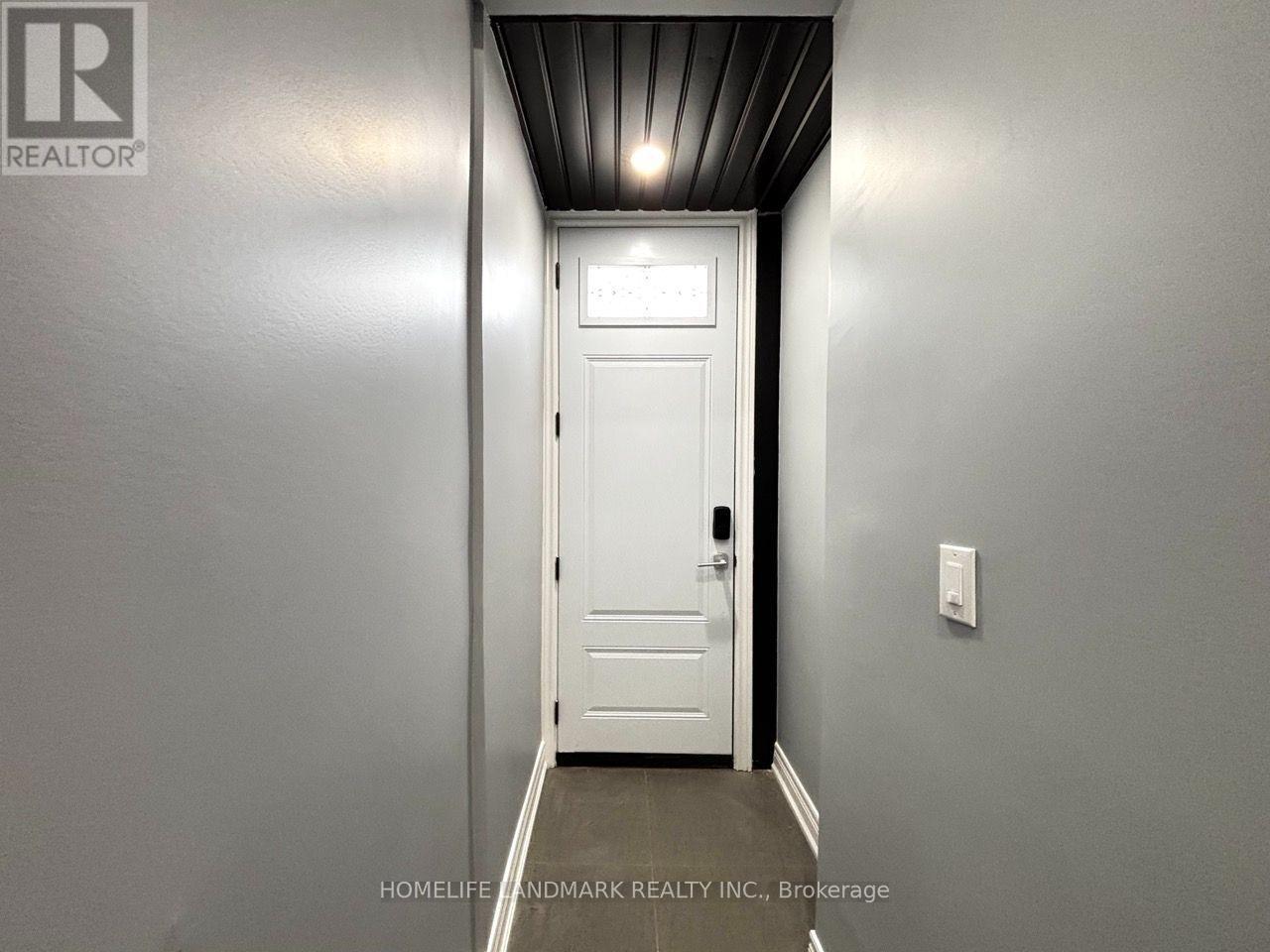 Unit 1 - 3229 Yonge Street, Toronto, Ontario  M4N 2L3 - Photo 18 - C13777070