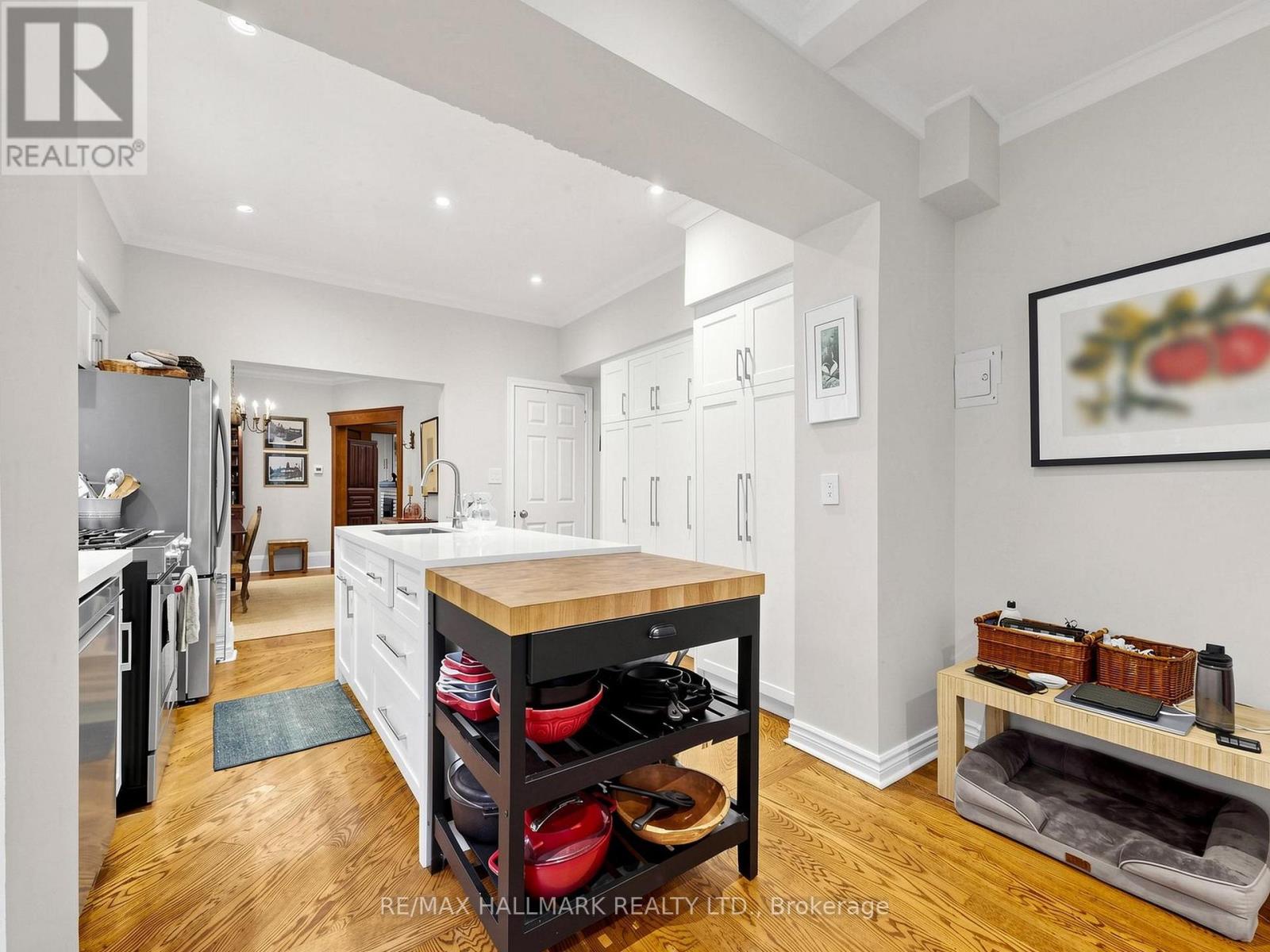 Main/second Floor - 20 Glenfern Avenue, Toronto, Ontario  M4E 1B7 - Photo 14 - E13777056