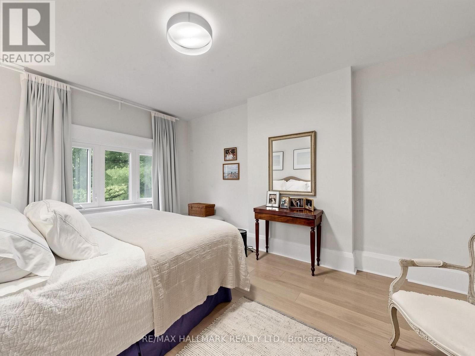 Main/second Floor - 20 Glenfern Avenue, Toronto, Ontario  M4E 1B7 - Photo 19 - E13777056