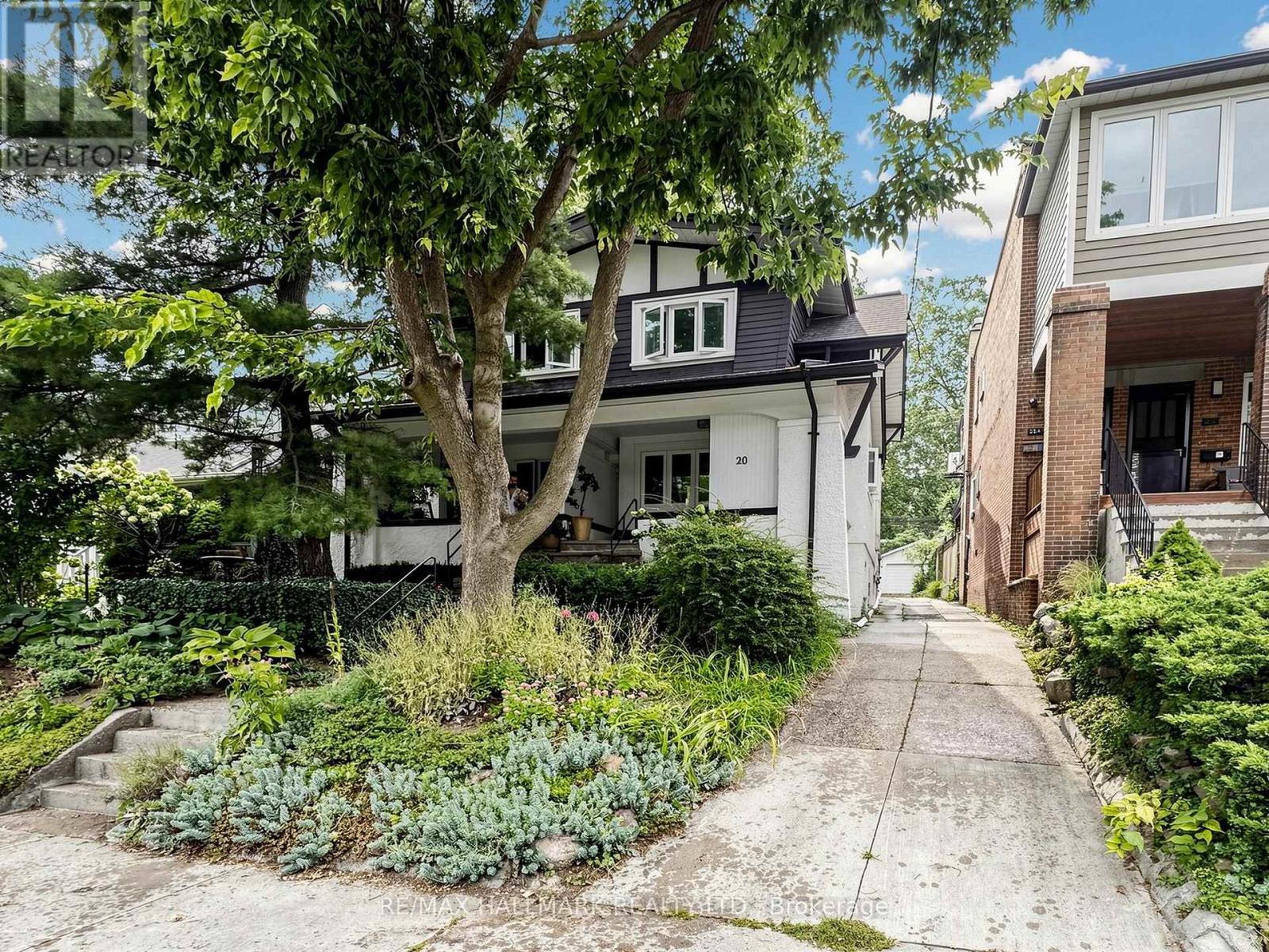 Main/second Floor - 20 Glenfern Avenue, Toronto, Ontario  M4E 1B7 - Photo 2 - E13777056