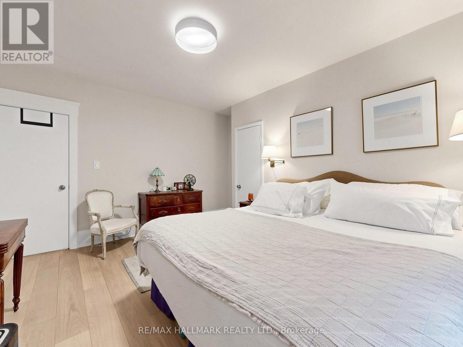Main/second Floor - 20 Glenfern Avenue, Toronto, Ontario  M4E 1B7 - Photo 20 - E13777056