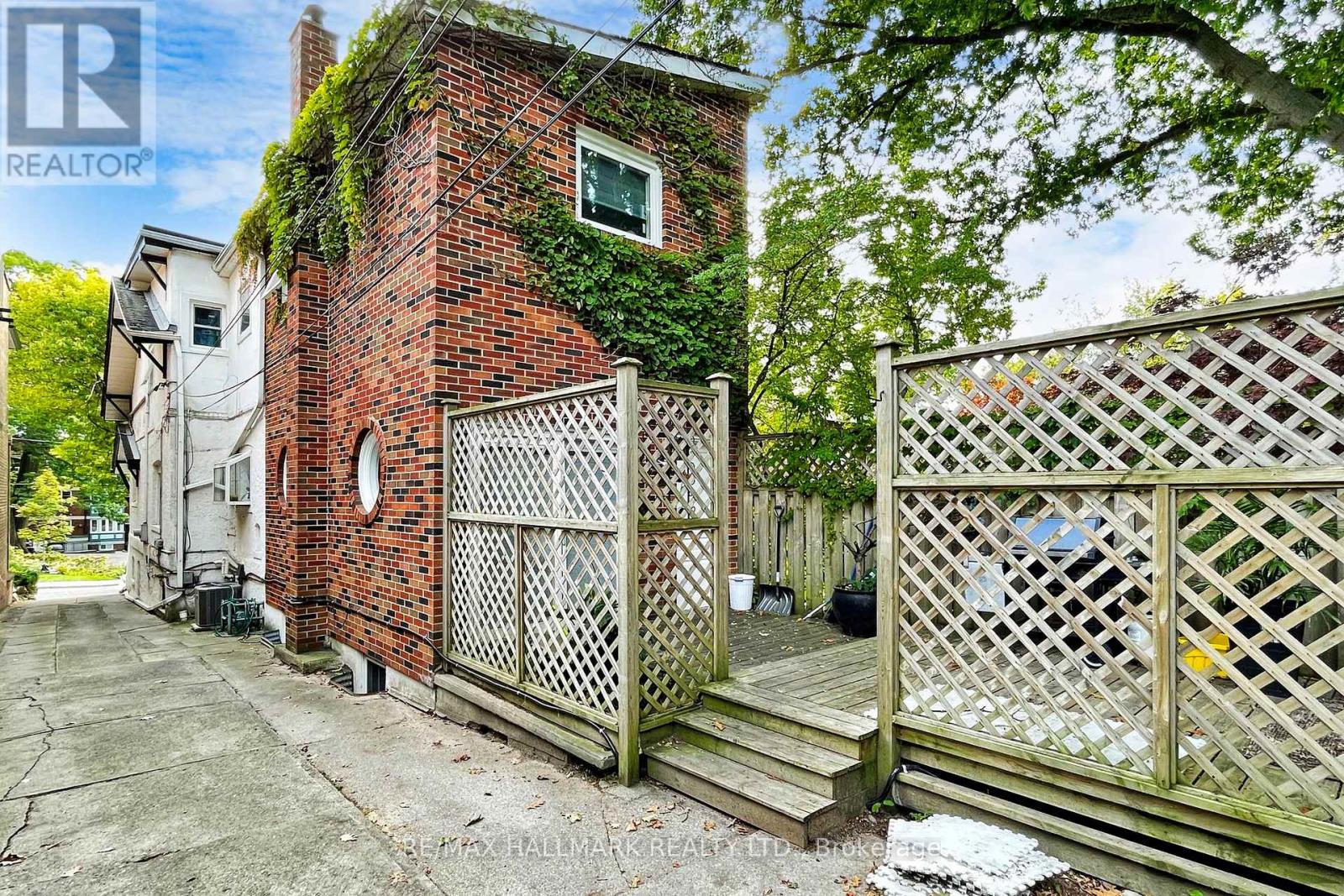 Main/second Floor - 20 Glenfern Avenue, Toronto, Ontario  M4E 1B7 - Photo 29 - E13777056