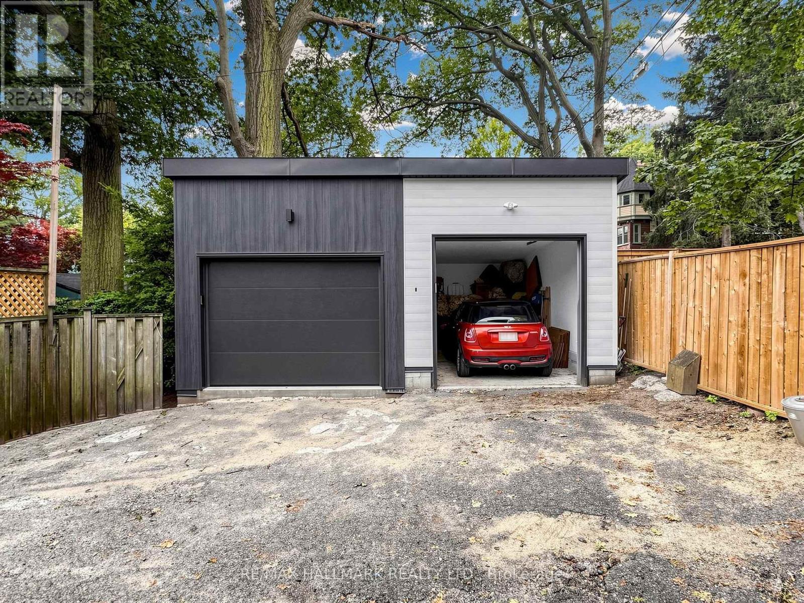 Main/second Floor - 20 Glenfern Avenue, Toronto, Ontario  M4E 1B7 - Photo 30 - E13777056