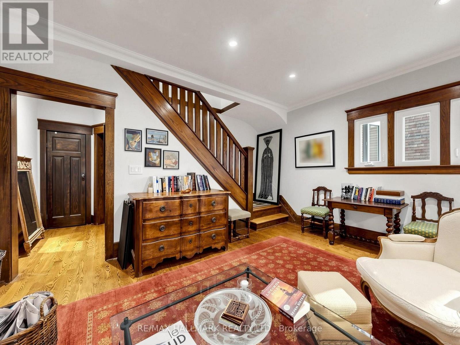 Main/second Floor - 20 Glenfern Avenue, Toronto, Ontario  M4E 1B7 - Photo 7 - E13777056