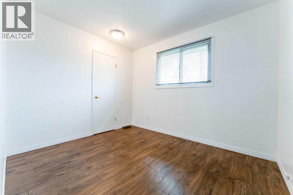 2906 Doverville Crescent SE, Calgary, Alberta  T2B 1T0 - Photo 19 - A2337441