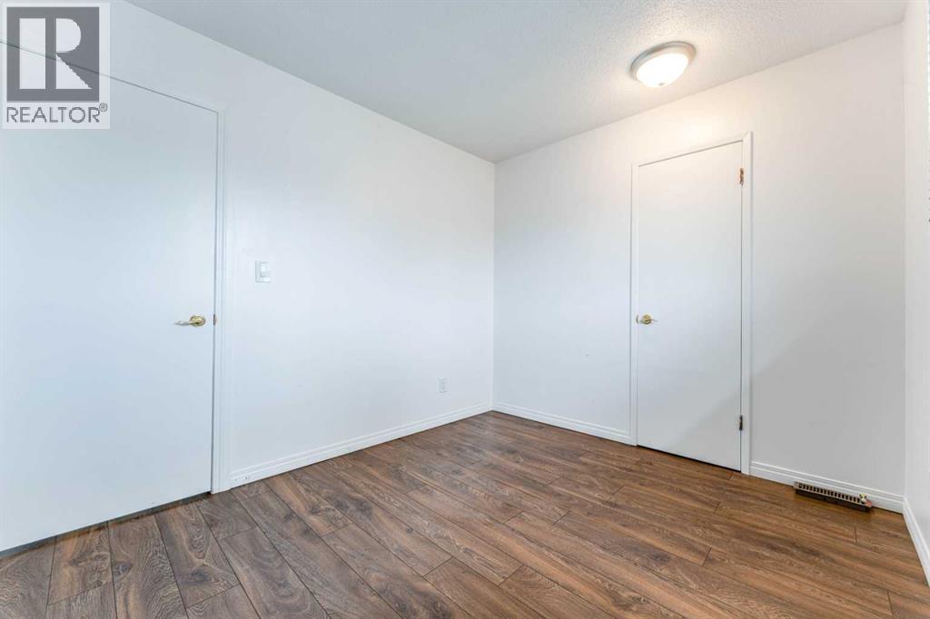 2906 Doverville Crescent SE, Calgary, Alberta  T2B 1T0 - Photo 20 - A2337441