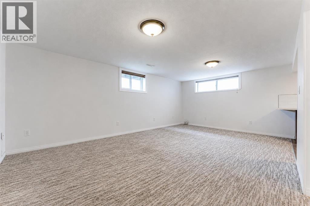 2906 Doverville Crescent SE, Calgary, Alberta  T2B 1T0 - Photo 26 - A2337441