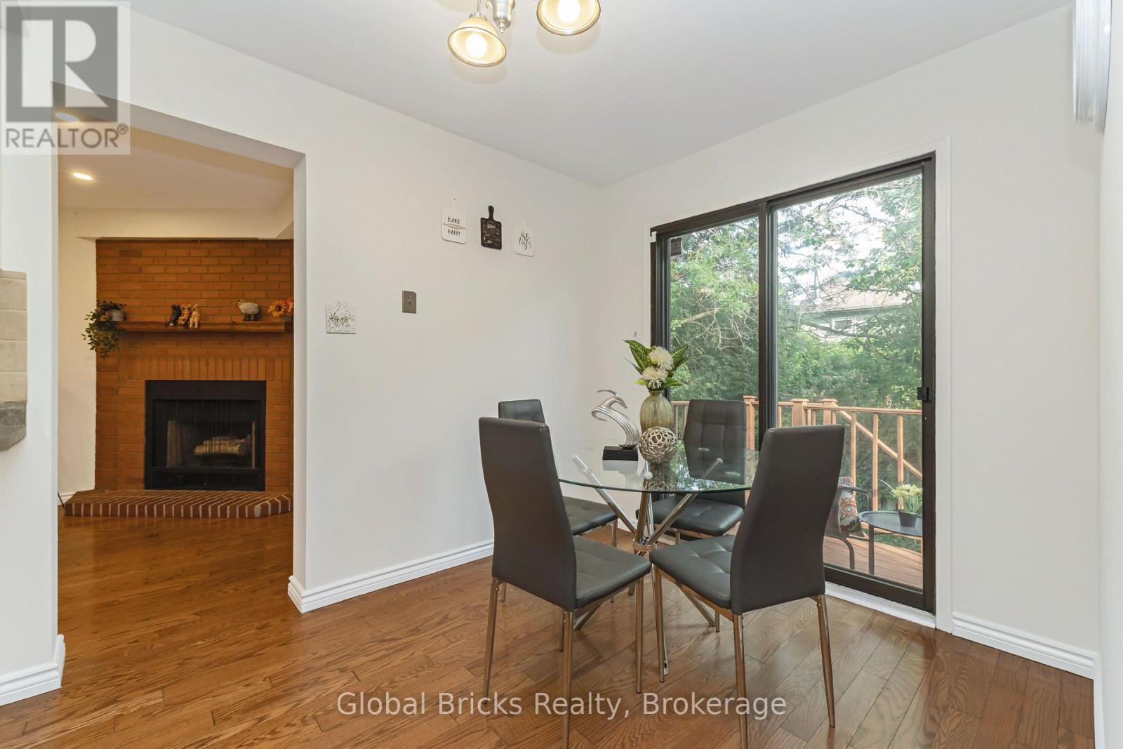 6190 Saltmarsh Court, Mississauga, Ontario  L5N 5V8 - Photo 14 - W13749124