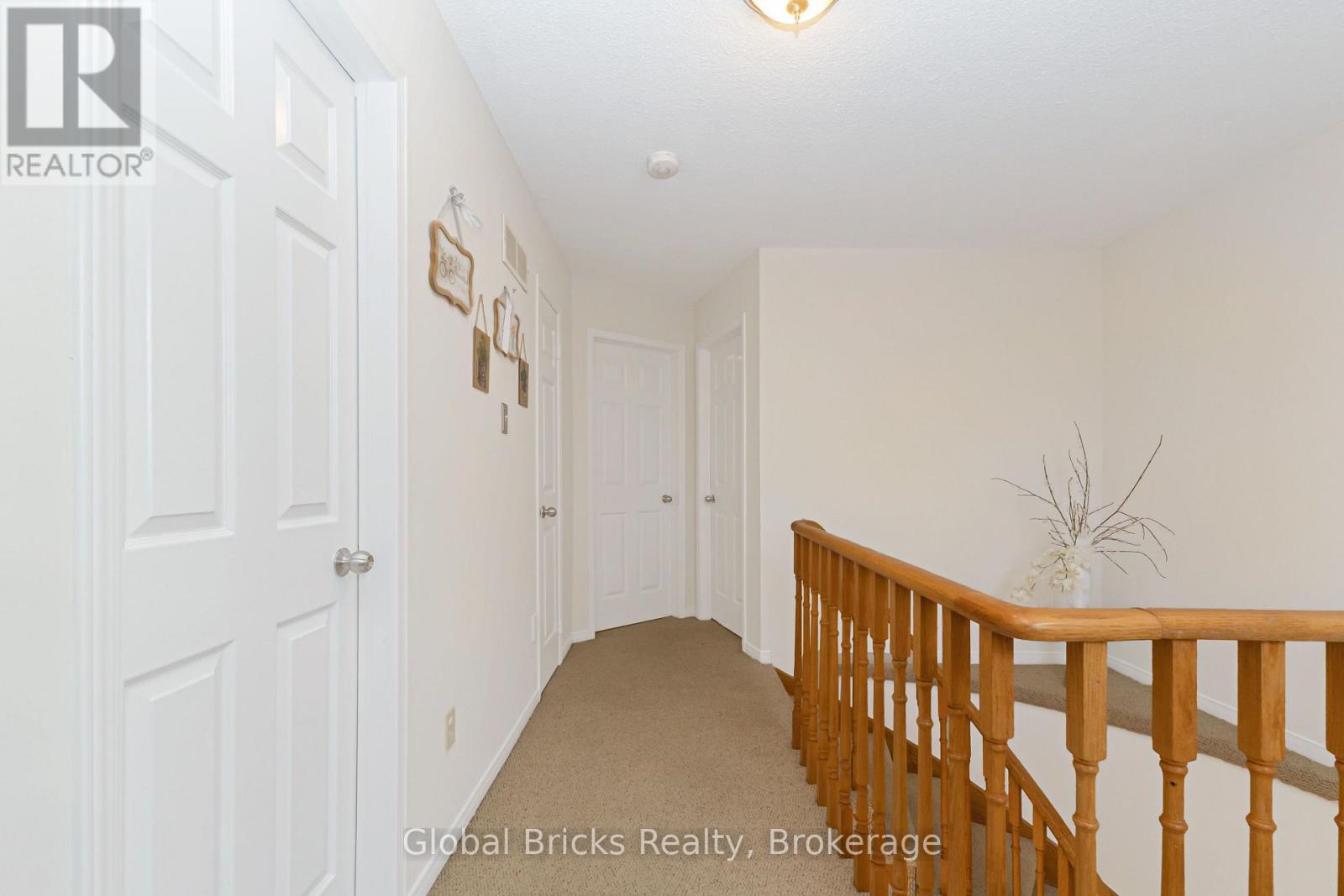 6190 Saltmarsh Court, Mississauga, Ontario  L5N 5V8 - Photo 18 - W13749124