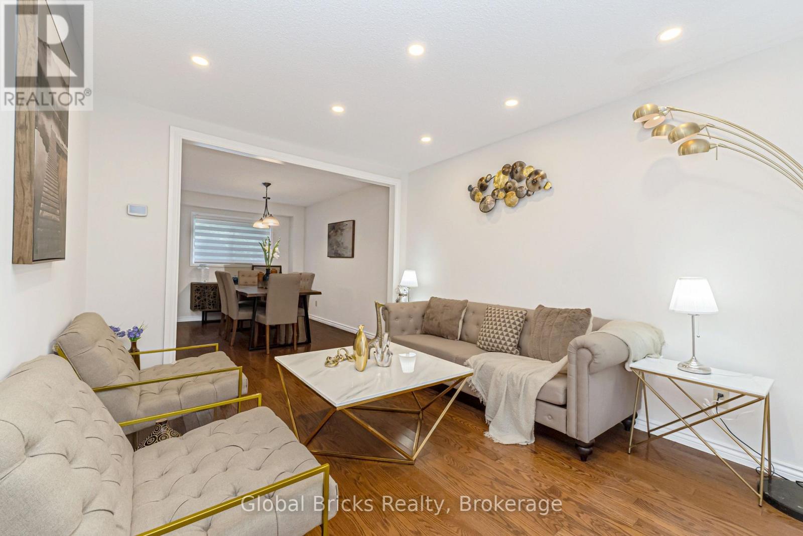 6190 Saltmarsh Court, Mississauga, Ontario  L5N 5V8 - Photo 7 - W13749124