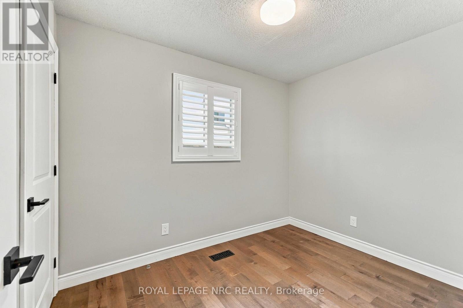 7689 Trackview Street, Niagara Falls (Ascot), Ontario L2H 2Z6 - Photo 24 - X13552330