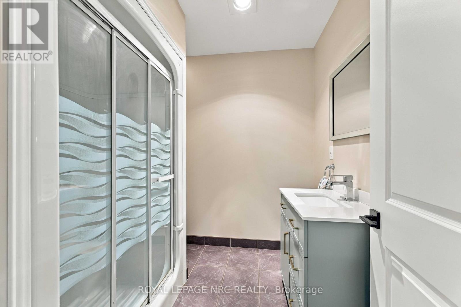 7689 Trackview Street, Niagara Falls (Ascot), Ontario L2H 2Z6 - Photo 33 - X13552330