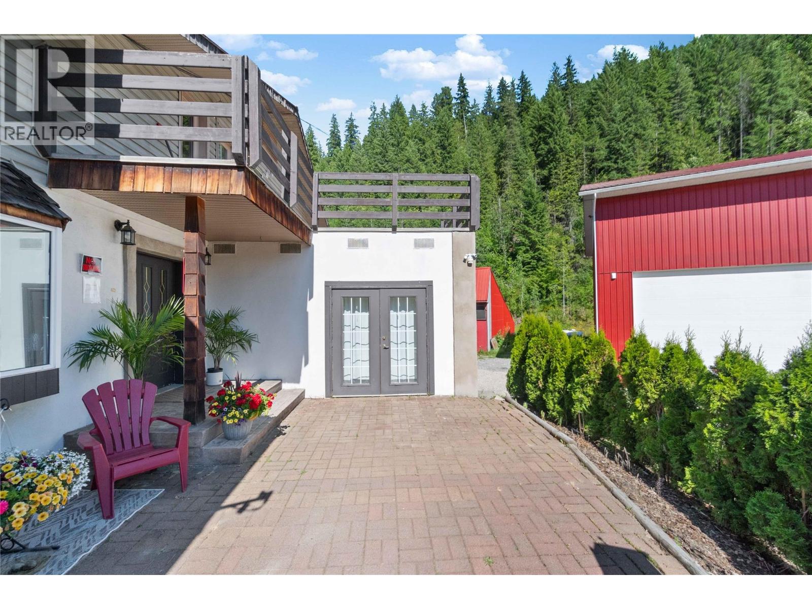 2054 Trans Canada Highway, Sicamous, British Columbia  V0E 2V0 - Photo 50 - 10391320