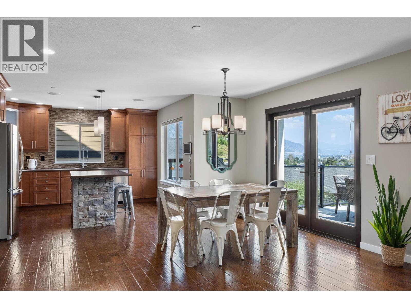 8763 Badger Drive, Kamloops, British Columbia  V2C 0B2 - Photo 7 - 10395579