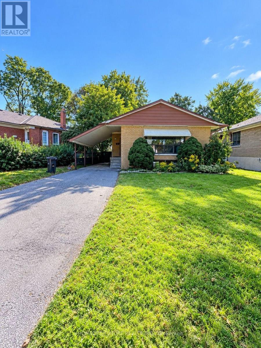 MAIN - 21 MACKINAC CRESCENT, Toronto, Ontario