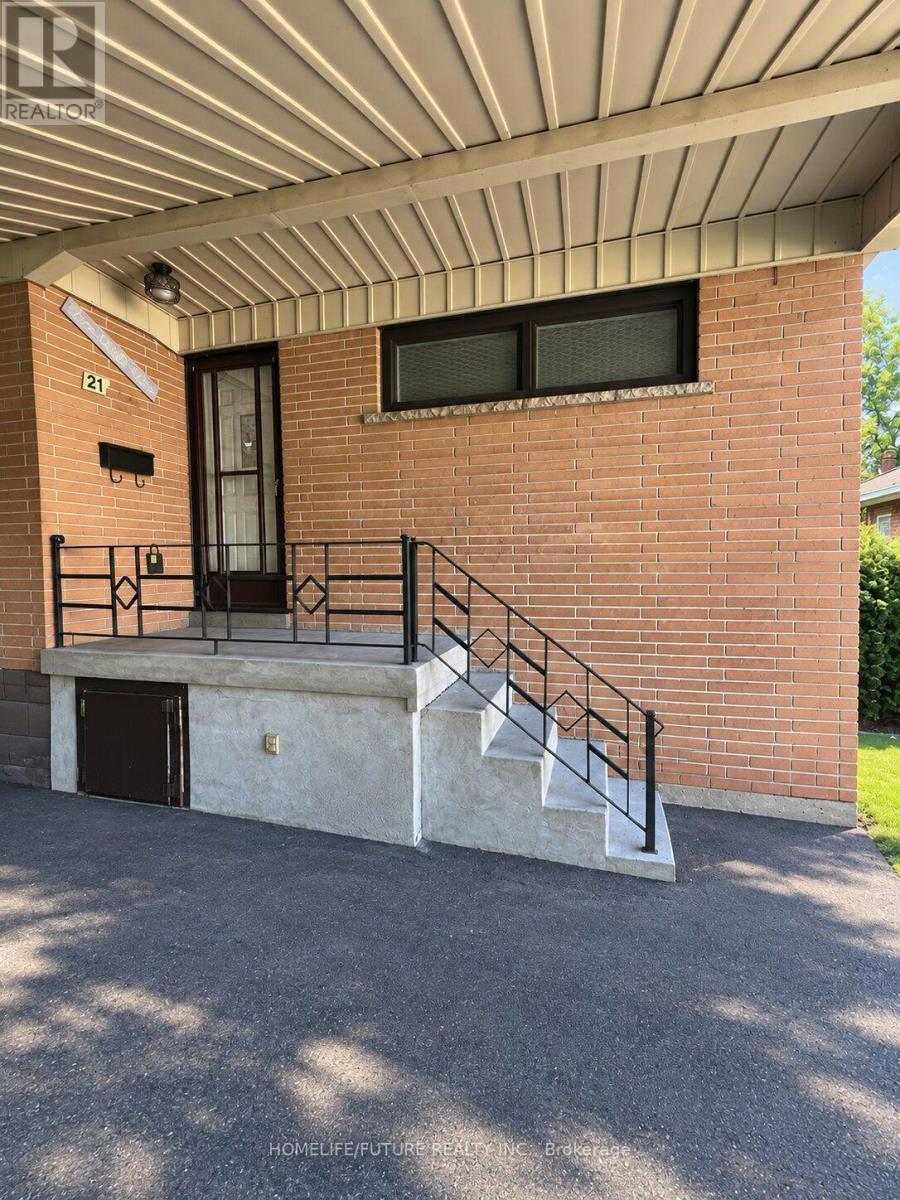 Main - 21 Mackinac Crescent, Toronto, Ontario  M1J 1P8 - Photo 13 - E13777130