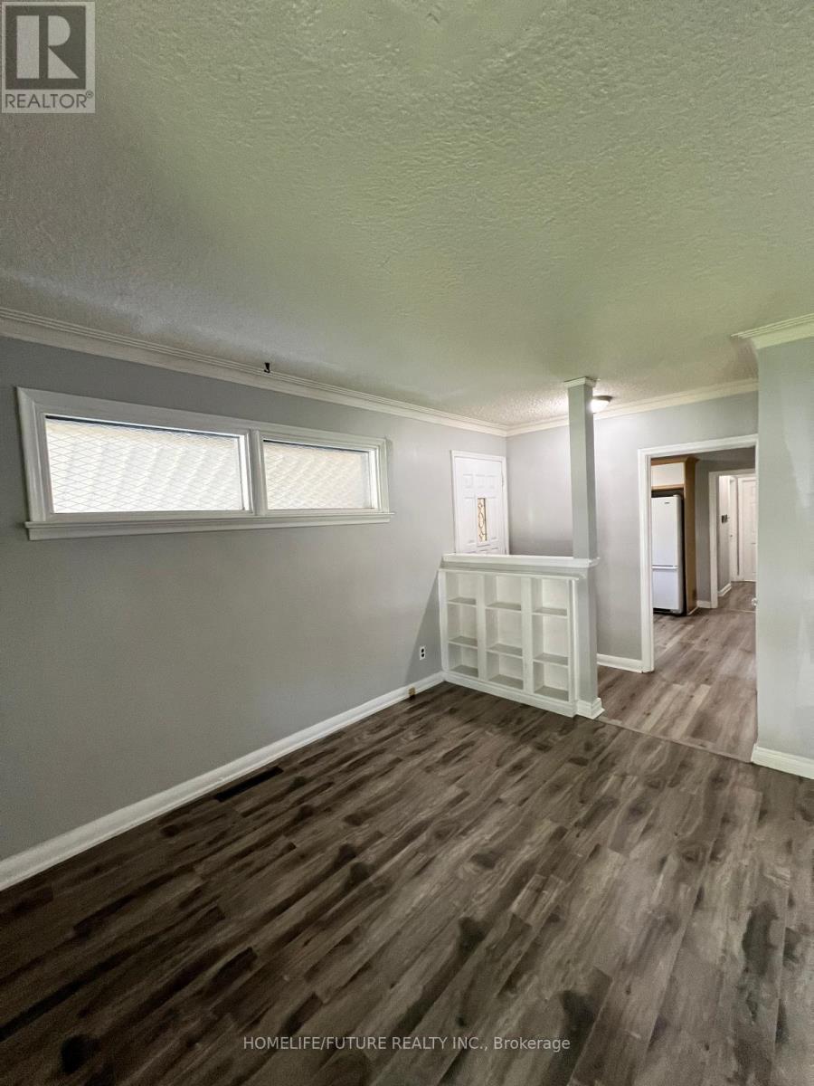 Main - 21 Mackinac Crescent, Toronto, Ontario  M1J 1P8 - Photo 2 - E13777130