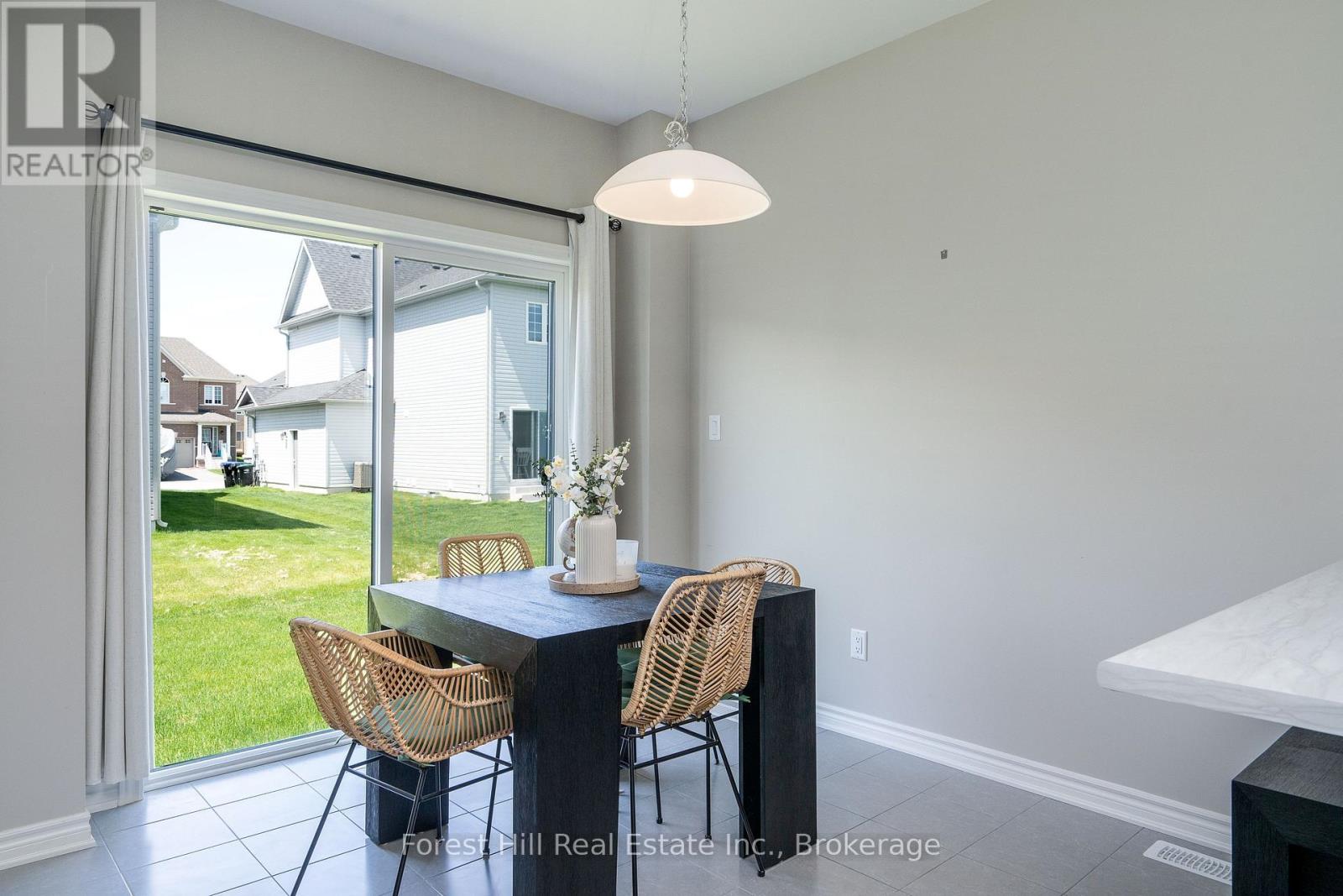 281 Springfield Crescent, Clearview (Stayner), Ontario  L0M 1S0 - Photo 9 - S13777116