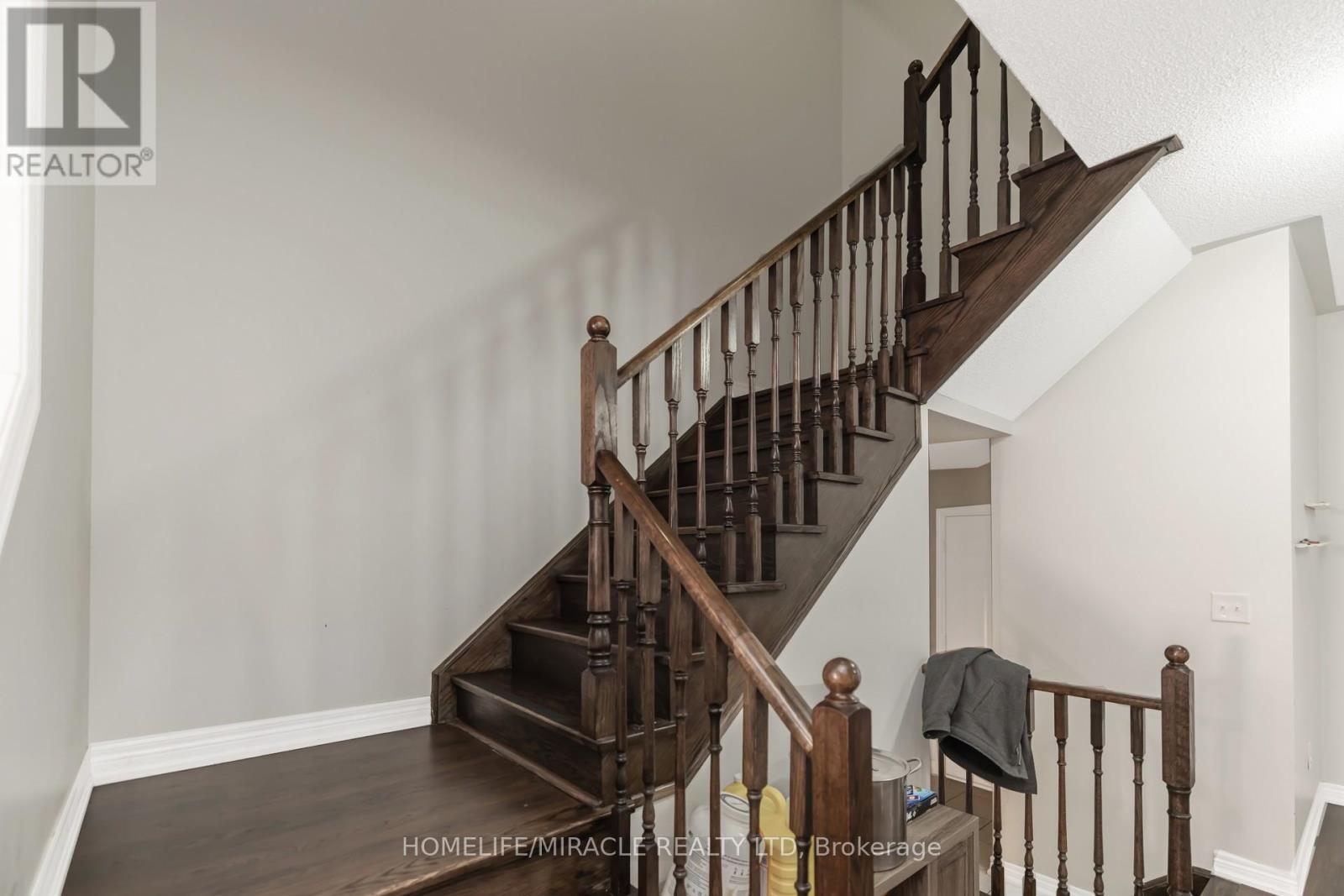 26 Altura Way, Brampton, Ontario  L6P 4A1 - Photo 16 - W13777120