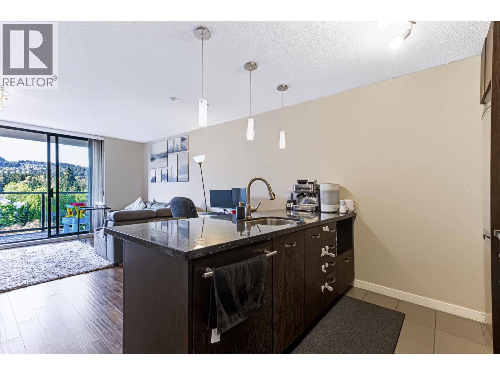 2982 Burlington Drive, Coquitlam, British Columbia  V3B 0B3 - Photo 11 - R3164642