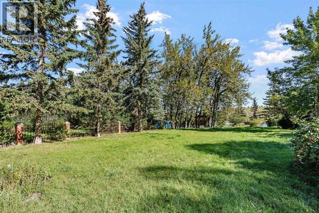 6406 Bow Crescent Nw, Calgary, Alberta  T3B 2B9 - Photo 13 - A2343496