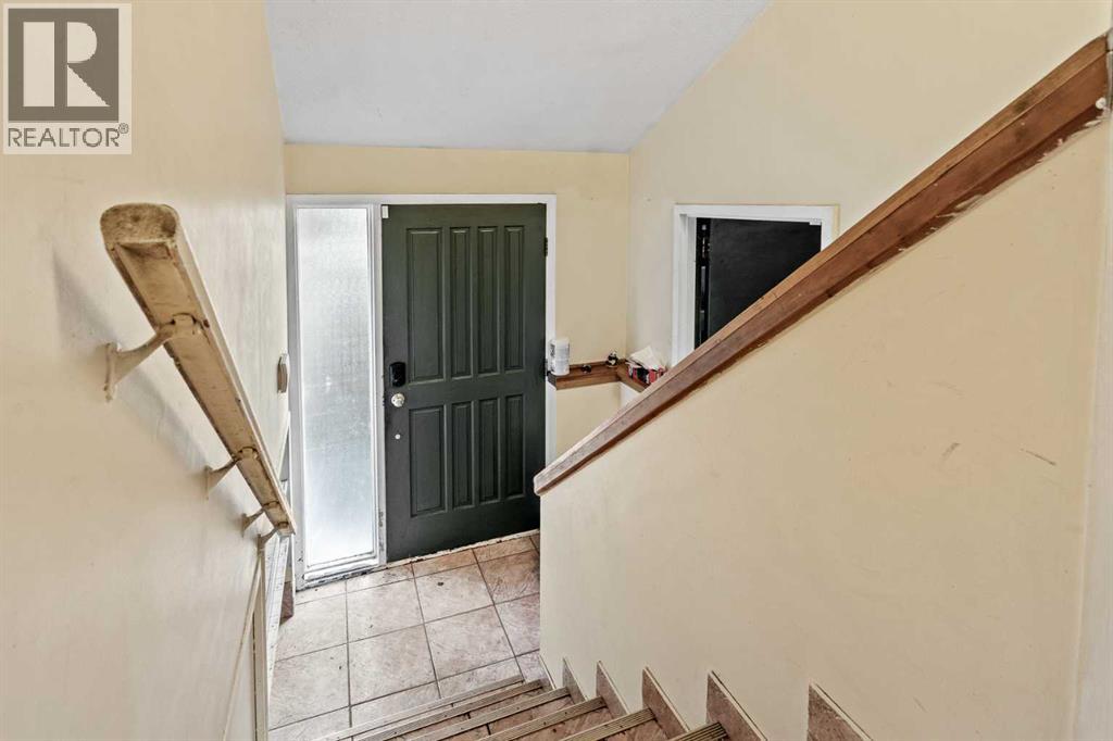 6406 Bow Crescent Nw, Calgary, Alberta  T3B 2B9 - Photo 36 - A2343496