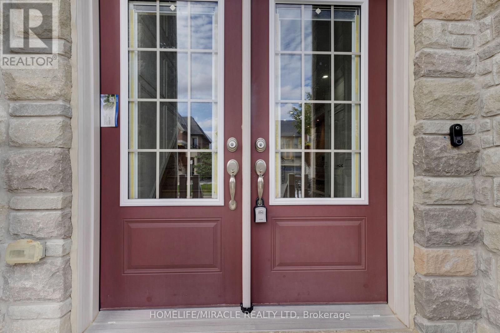 Upper - 106 Dolobram Trail, Brampton, Ontario  L7A 4Y4 - Photo 4 - W13769880