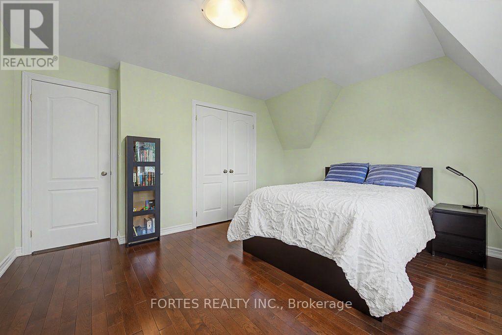 1160 Islington Avenue, Toronto, Ontario  M8Z 4S7 - Photo 33 - W13775598